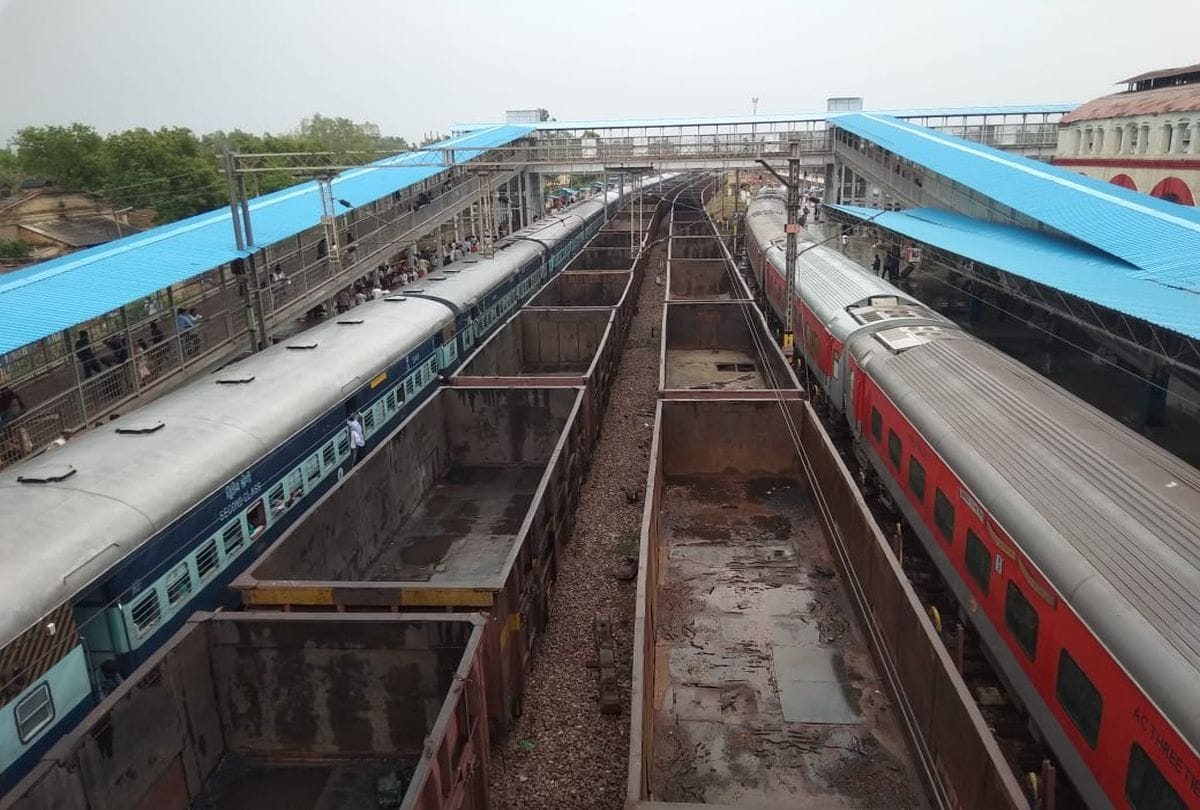 goods train door damage ohe line track affected for two hour