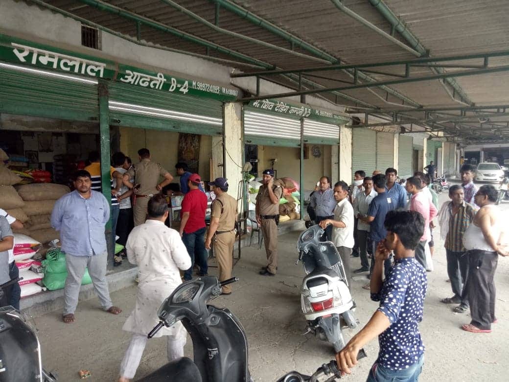 Loot from Businessmen in roorkee mandi 
