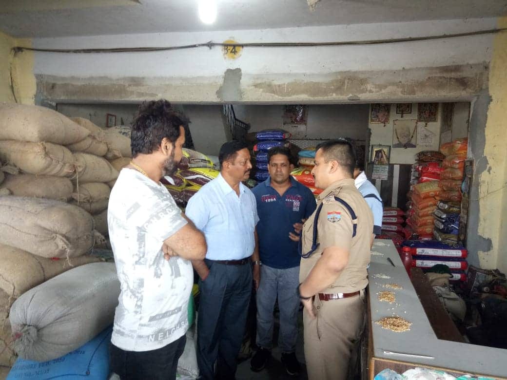 Loot from Businessmen in roorkee mandi 
