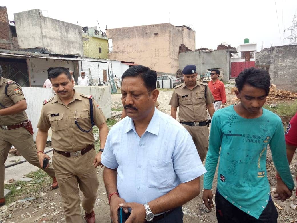Loot from Businessmen in roorkee mandi 