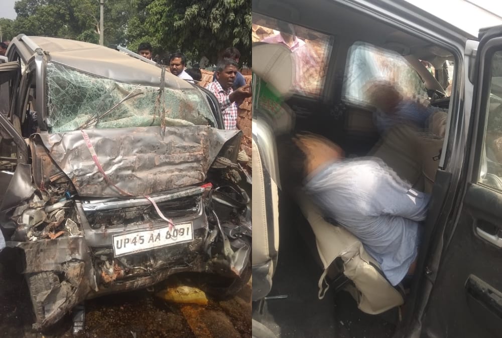 Four died in an accident in ambedkarnagar.