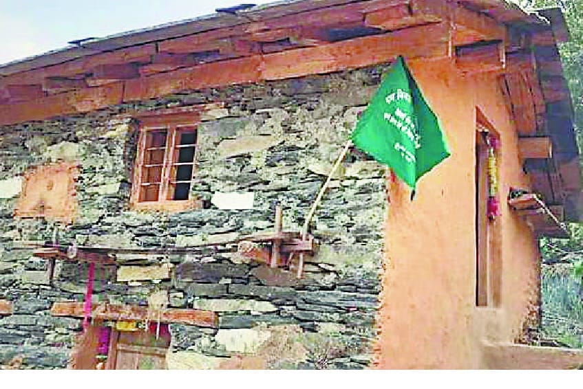 ghar mein hara jhanda : betee bees kee hogee to hee shaadee karenge