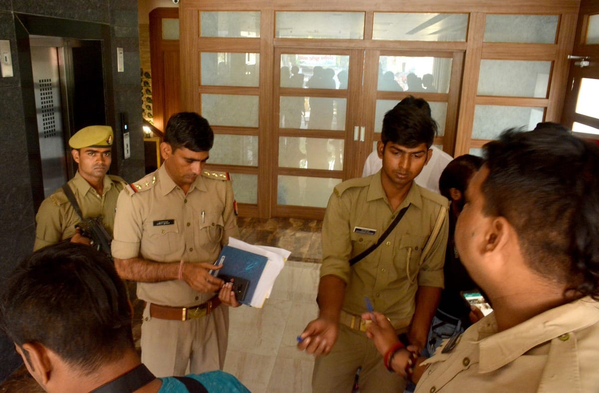 Event Firm Female Employee Killed In Varanasi Hotel Police Got Suspect by OLA cab