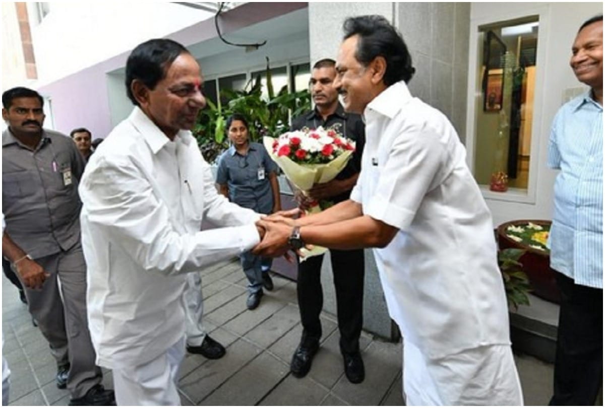 lok Sabha Chunav 2019: MK Stalin refuse third front non bjp or non Congress government, meet KC rao