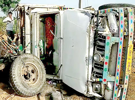 Thieves stuffed thousands of goods from the house of the villagers