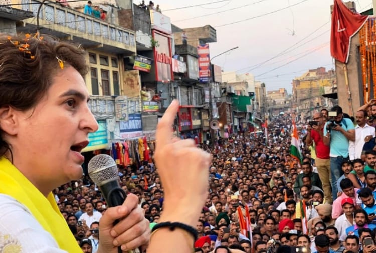 Lok sabha elections 2019, Priyanka Gandhi's road show in Pathankot of Punjab
