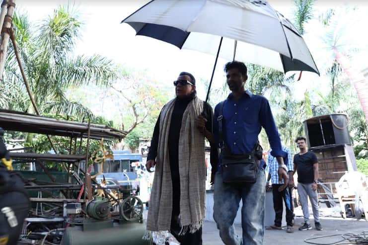 Bollywood actor Mithun Chakraborty fans become emotional when they saw after his illness
