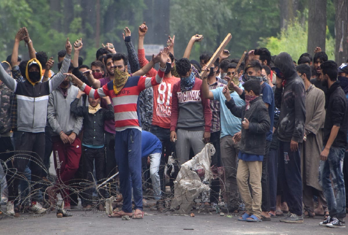 Sexual Harassment With Child, Stone Pelting on Security Forces During Protest in Jammu and Kashmir