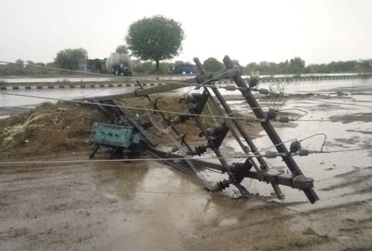 Rain and hailstorm in siwani mandi of Haryana