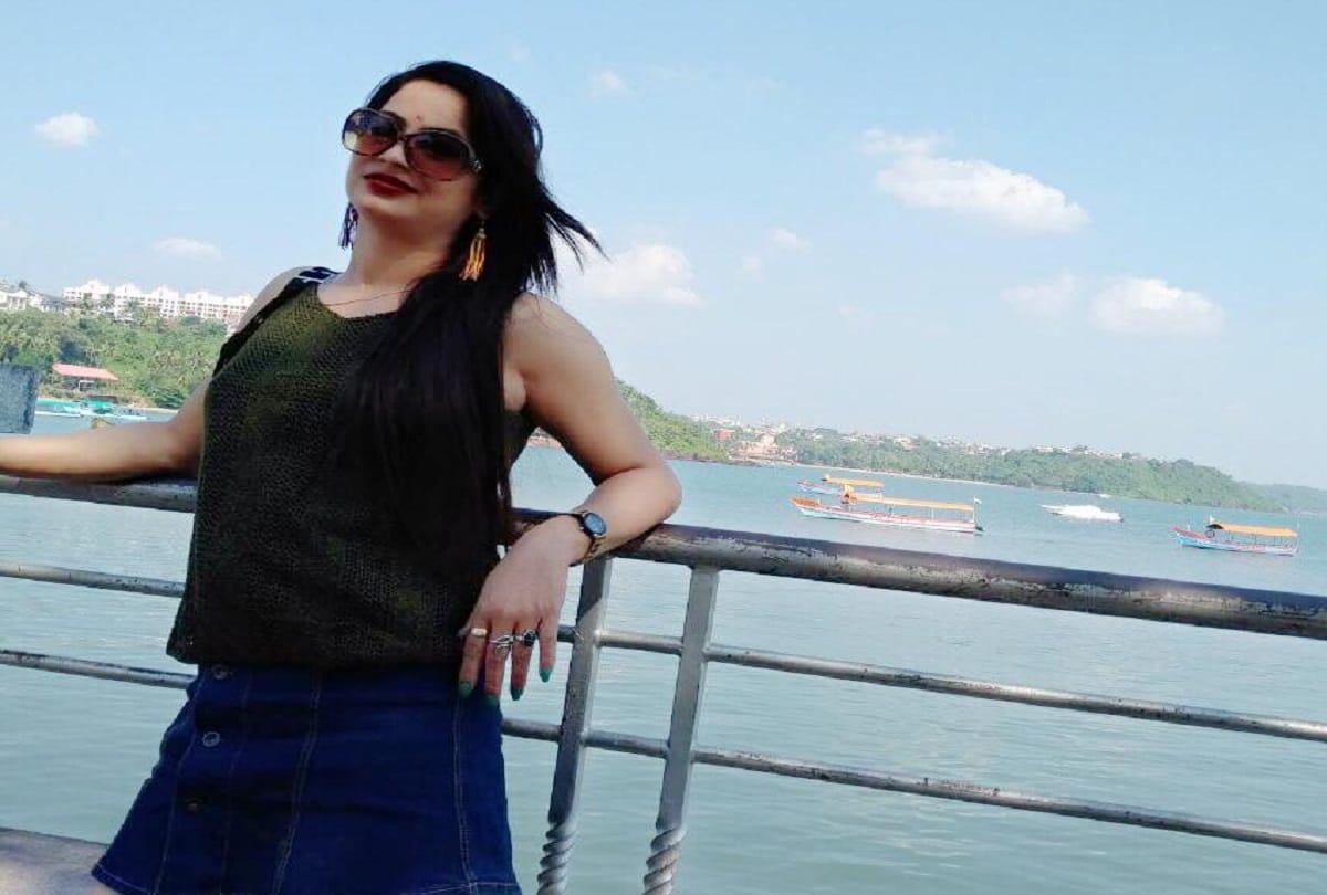 amar ujala exclusive interview internet sensational yellow saree election officer reena dwivedi