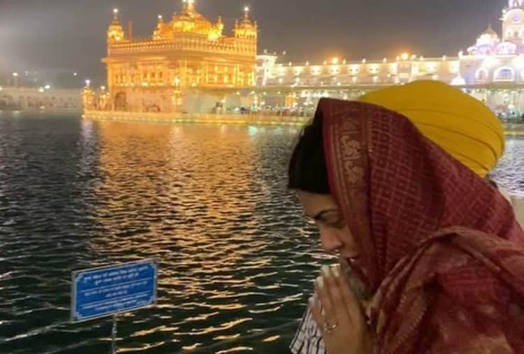 Bollywood Actress Sushmita Sen at Golden Temple with Boy Friend Rohman Shawl