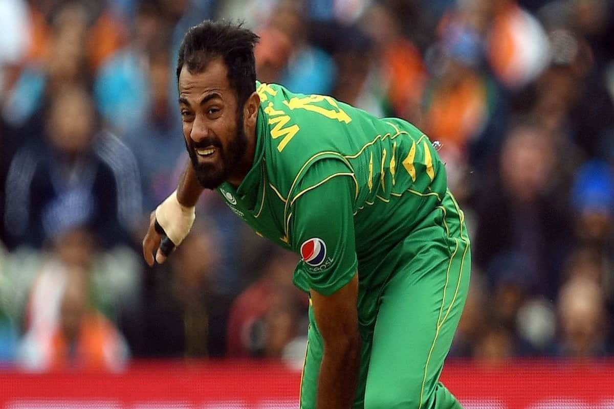 5 cricketets who fight like a warriors after brutal injury on ground