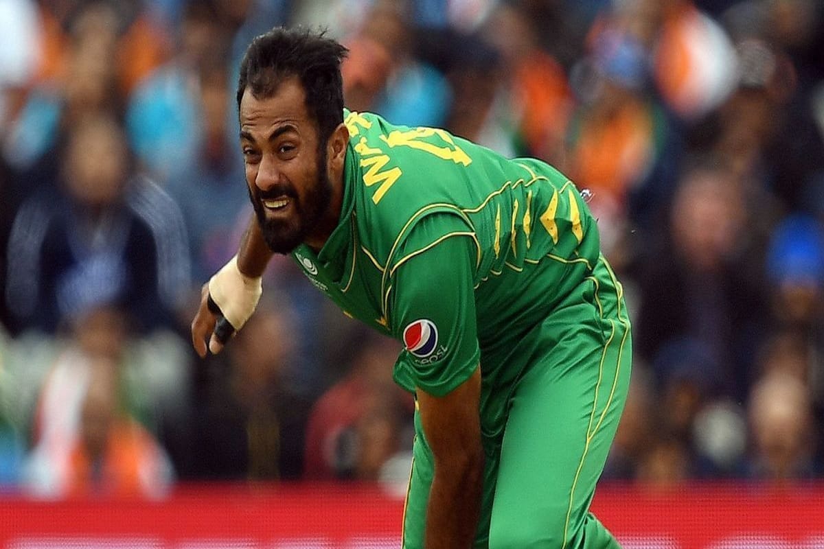 5 cricketets who fight like a warriors after brutal injury on ground