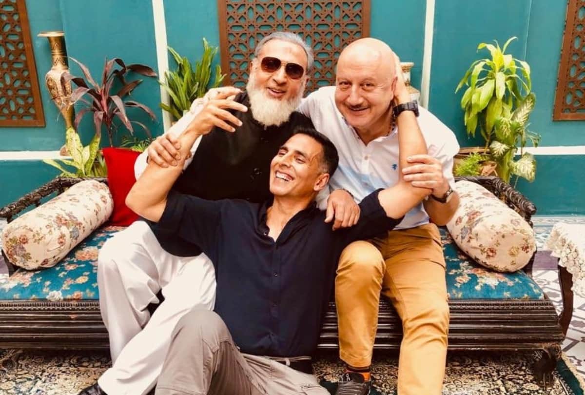 akshay kumar meets anupam kher and gulshan grover set on sooryavanshi