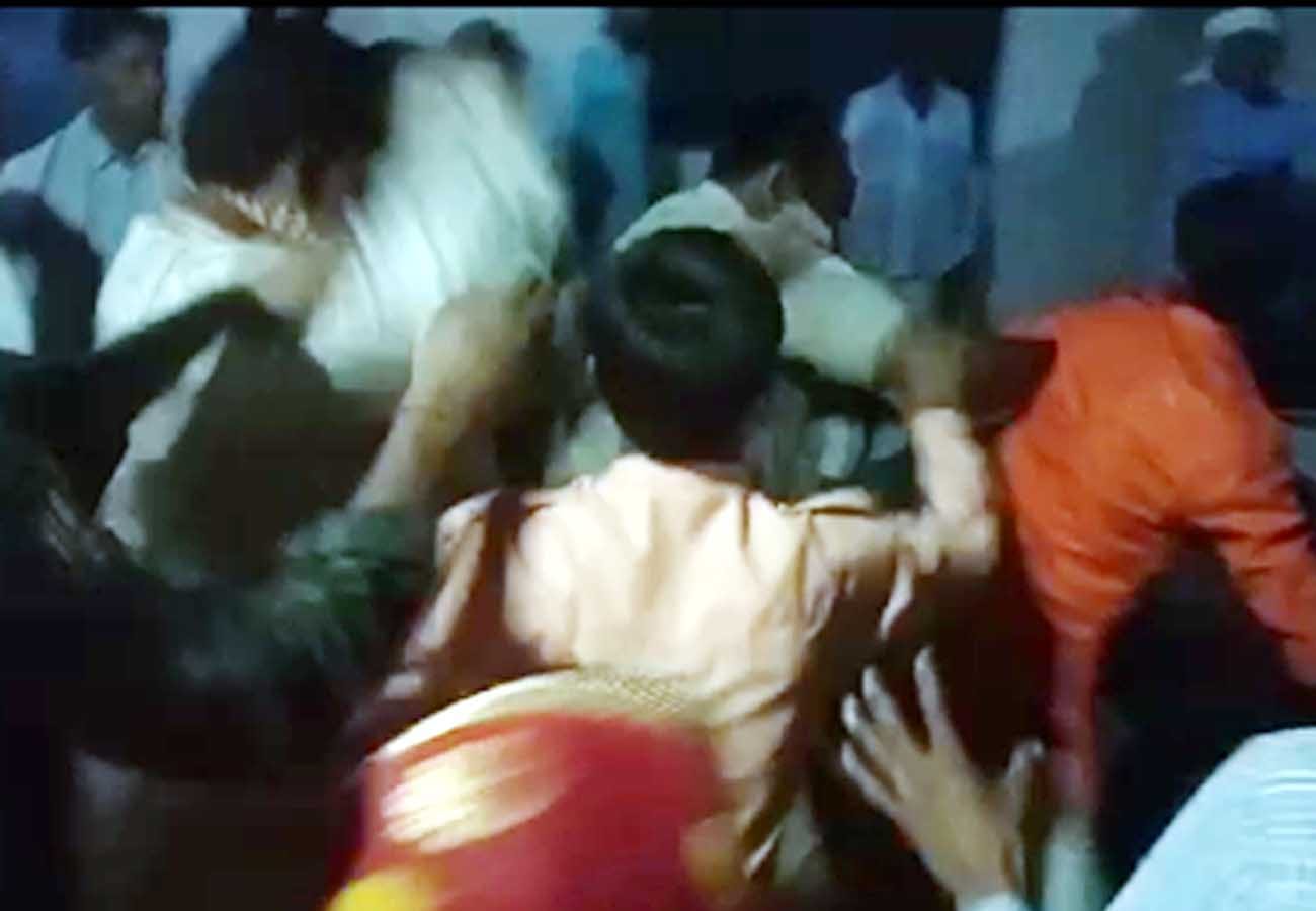 policeman beat police team in hardoi