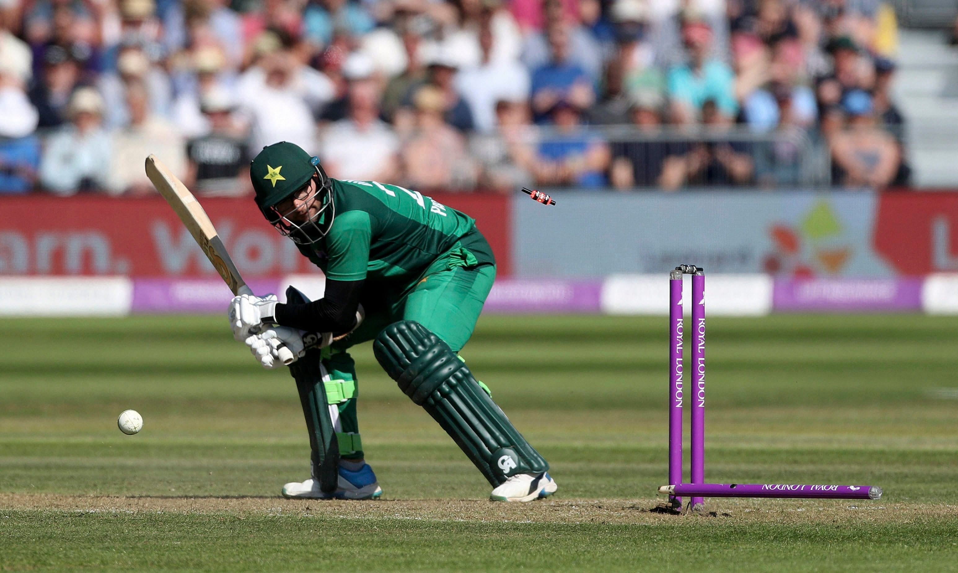 England take 2-0 lead in ODI series with Pakistan after six wicket win in Bristol
