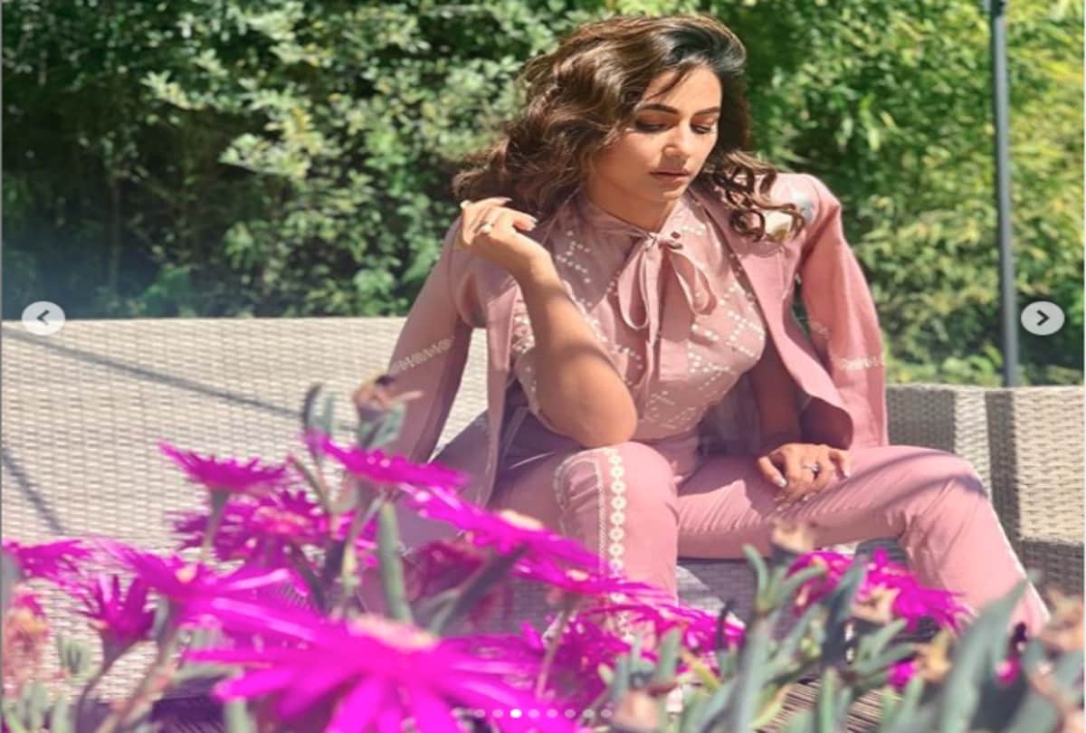 Cannes 2019:  Hina Khan First photos from Cannes look classy in pink pantsuit