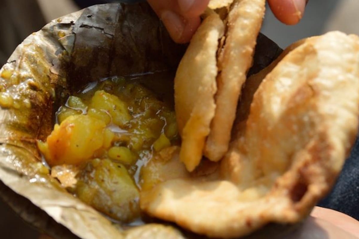 Kolkata shop owned by Lokkhinarayan Ghosh still sell kachoris at 25 paisa