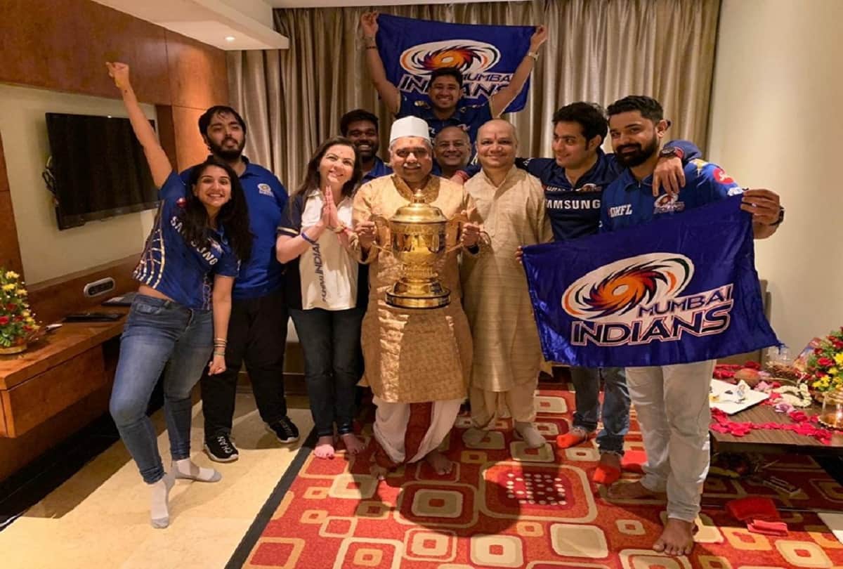 Mumbai Indians Pandit reveals secret about nita ambani prayer during IPL matches