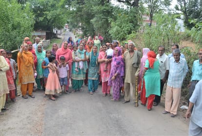 Protest Against Lady doctor misbehave Bhota Hamirpur Himachal Pradesh