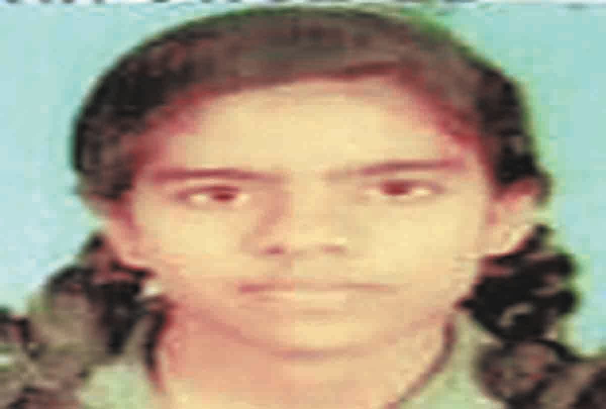 Due to a speeding car collision, schoolgirl dies, Dada wounded