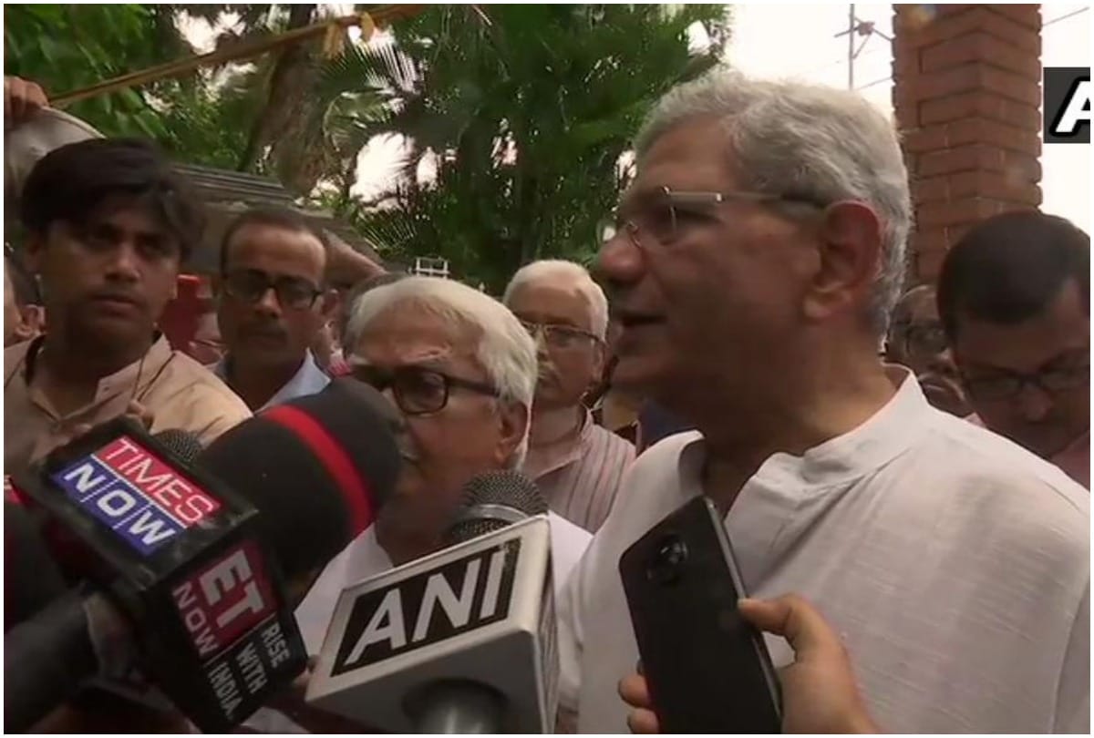Lok Sabha Chunav 2019:CPM,TMC protest against the vandalisation of Ishwar Chandra Vidyasagar statue