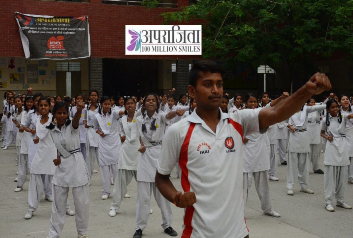 Aparajita 100 Million Smiles girls learn self defence training under amar ujala initiative in delhi