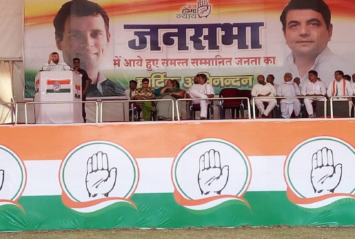Lok Sabha Elections 2019 Rahul Gandhi target on PM Narendra Modi in Kushinagar