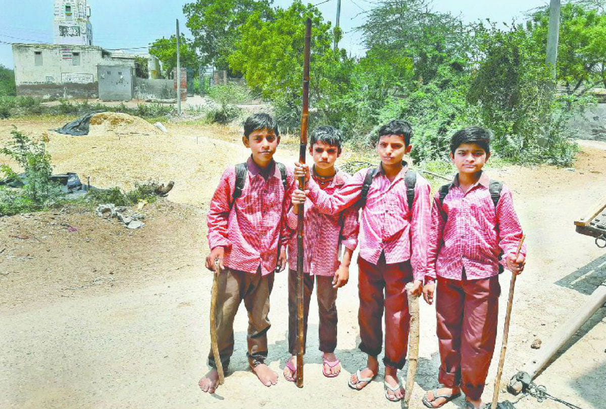Minor girl mauled to death by stray dogs in barsana mathura sp crime statement