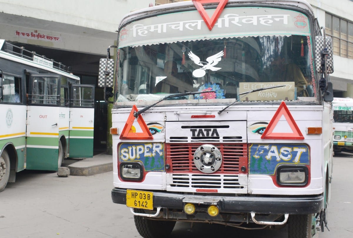 चुनाव ड्यूटी पर 46 बसें रवाना