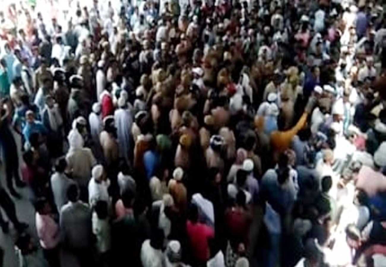 Tannery workers blocked Kanpur Lucknow Highway on power cut
