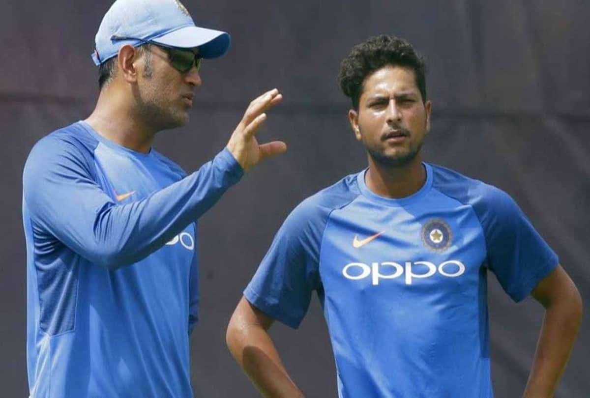 Kuldeep Yadav Misses MS Dhoni Behind Wicket On The Ground