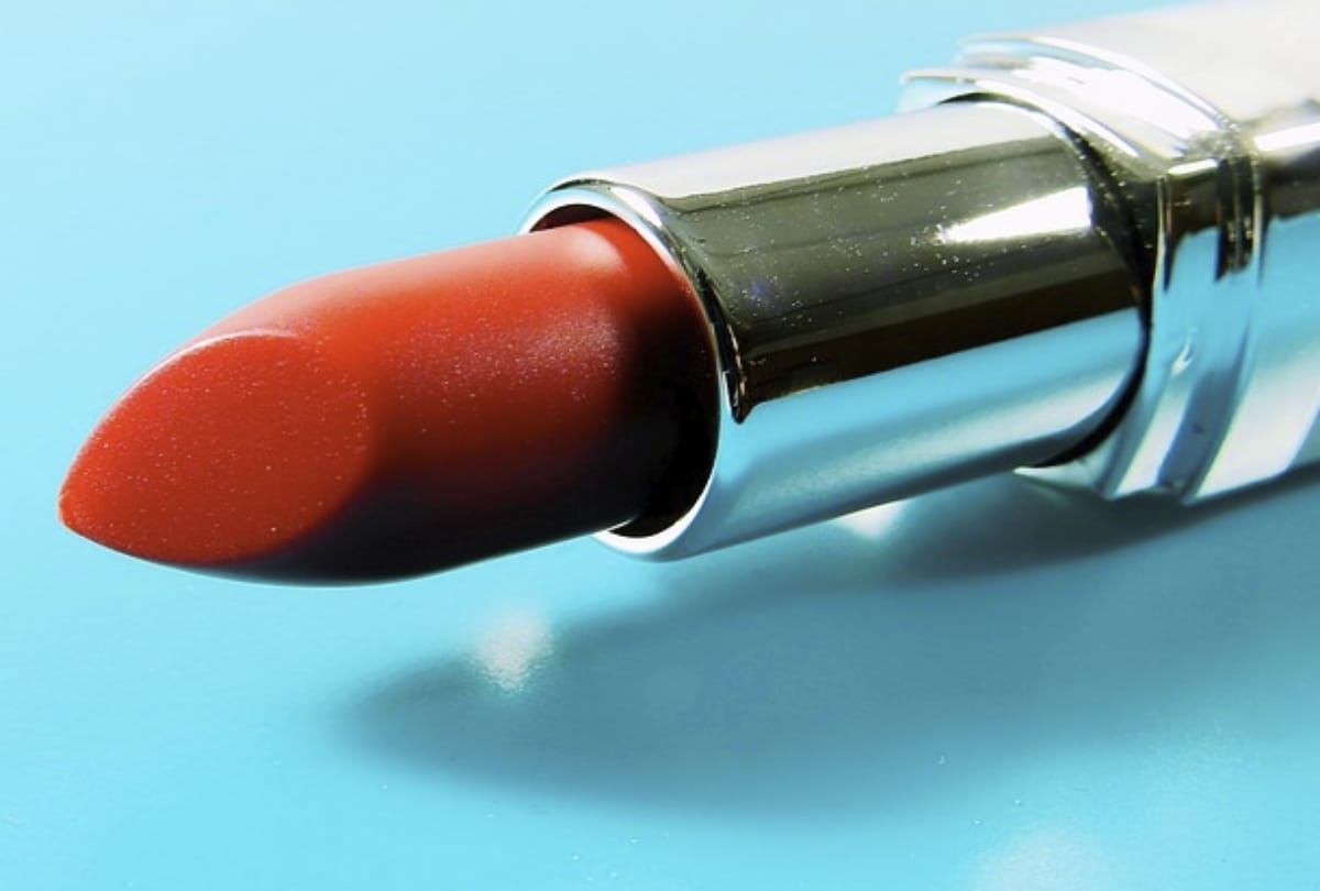 how lipstick colour define women personality