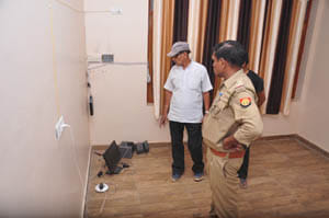 robbery in shiv parivar coloney
