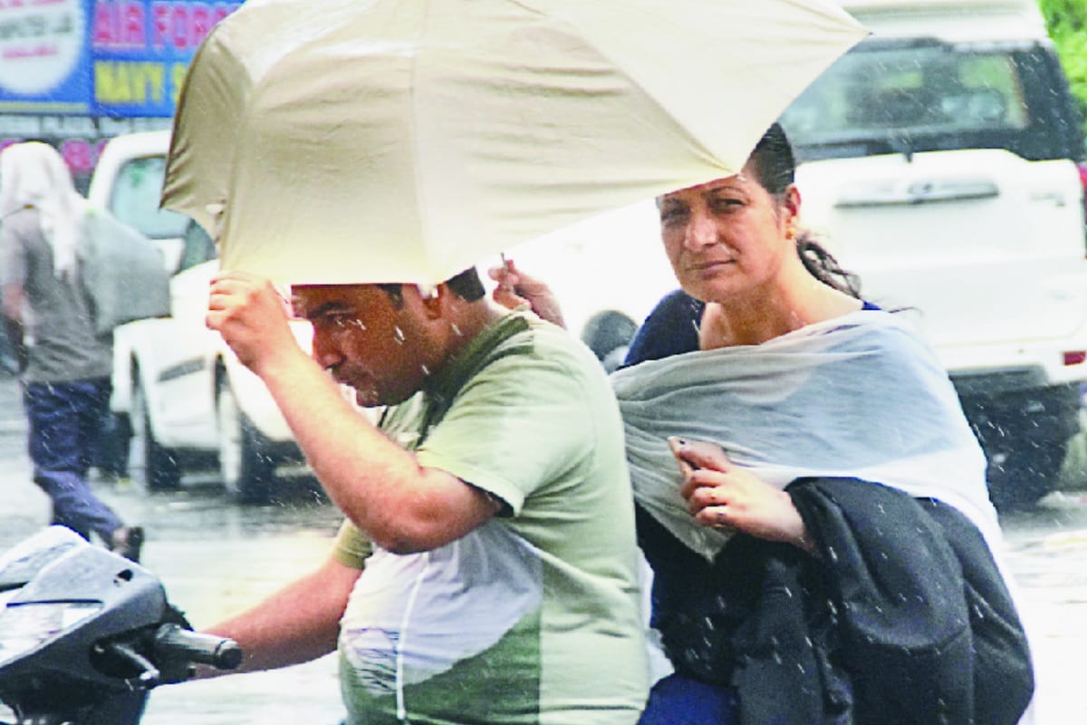 temperature dropped by the rains In western UP