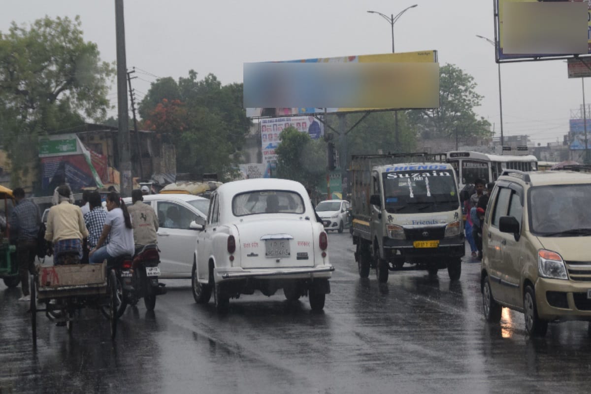temperature dropped by the rains In western UP