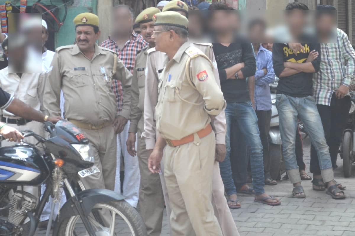 Brothel racket Exposed in Meerut, Army Man wife was doing prostitution in her own house