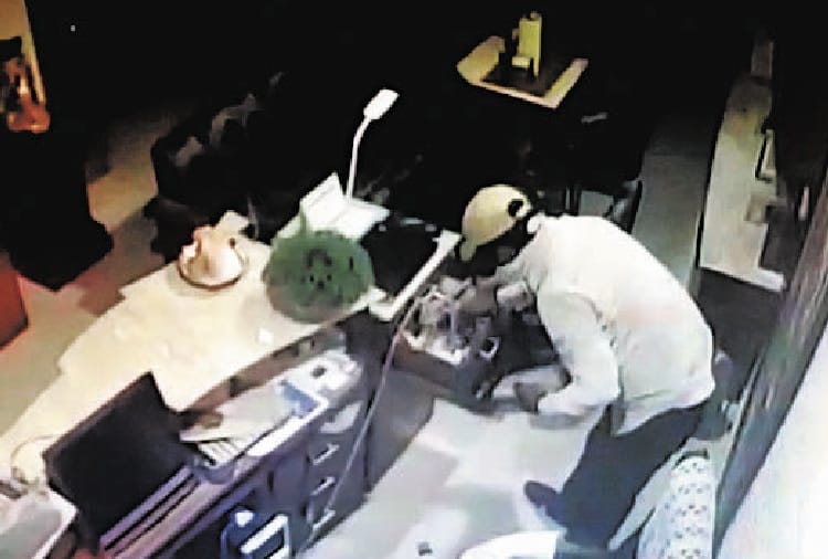 Robbery in Sector 44c Chandigarh Jewellery House