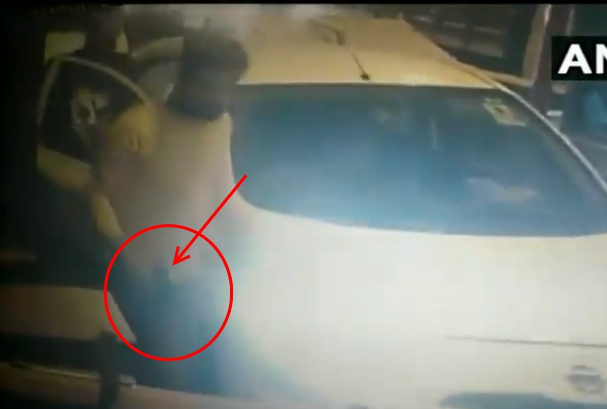 man brandishes gun at gurugram toll plaza employees fled away without paying money