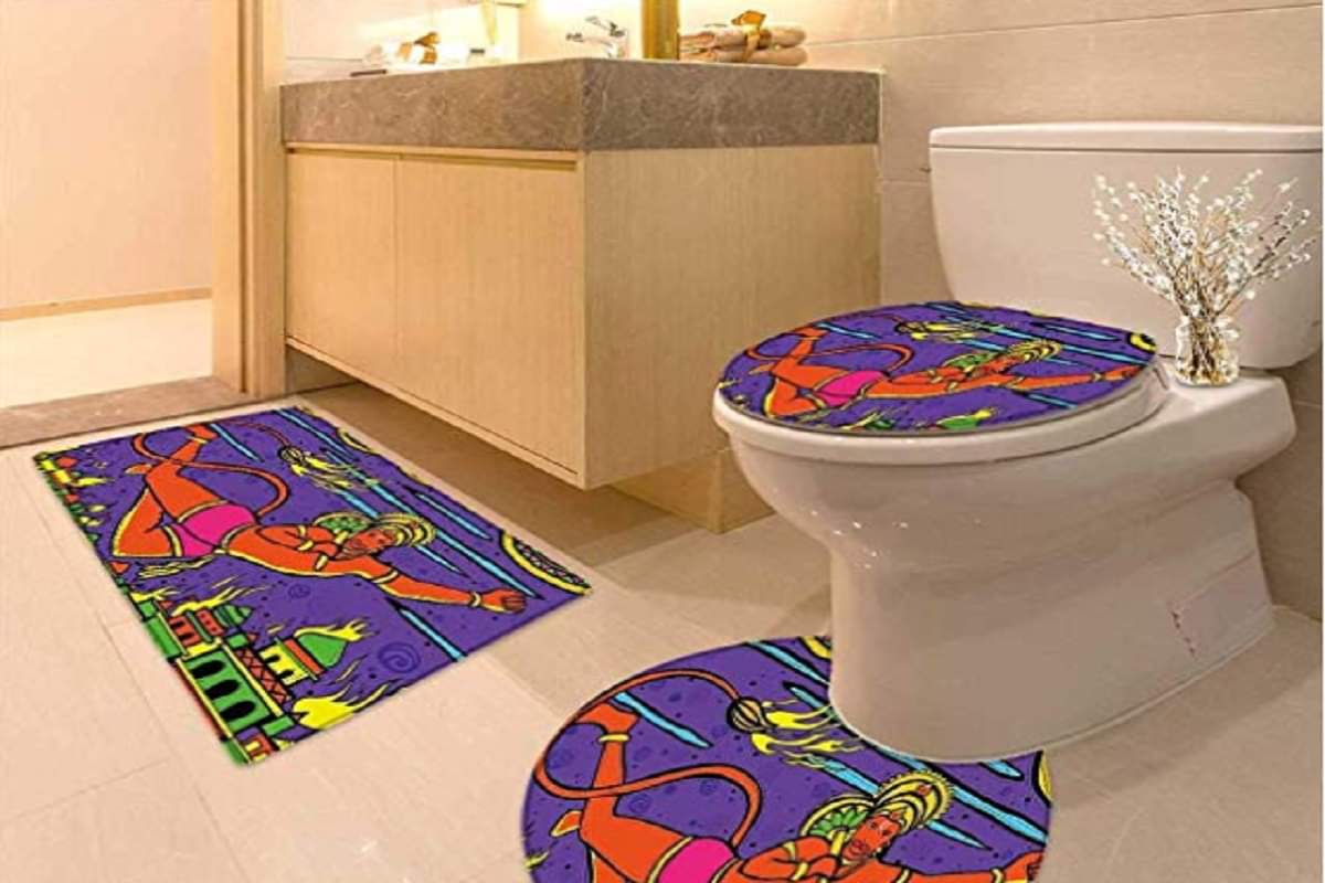 VIDEO : amazon is selling indian god toilet cover and doormat on its american website