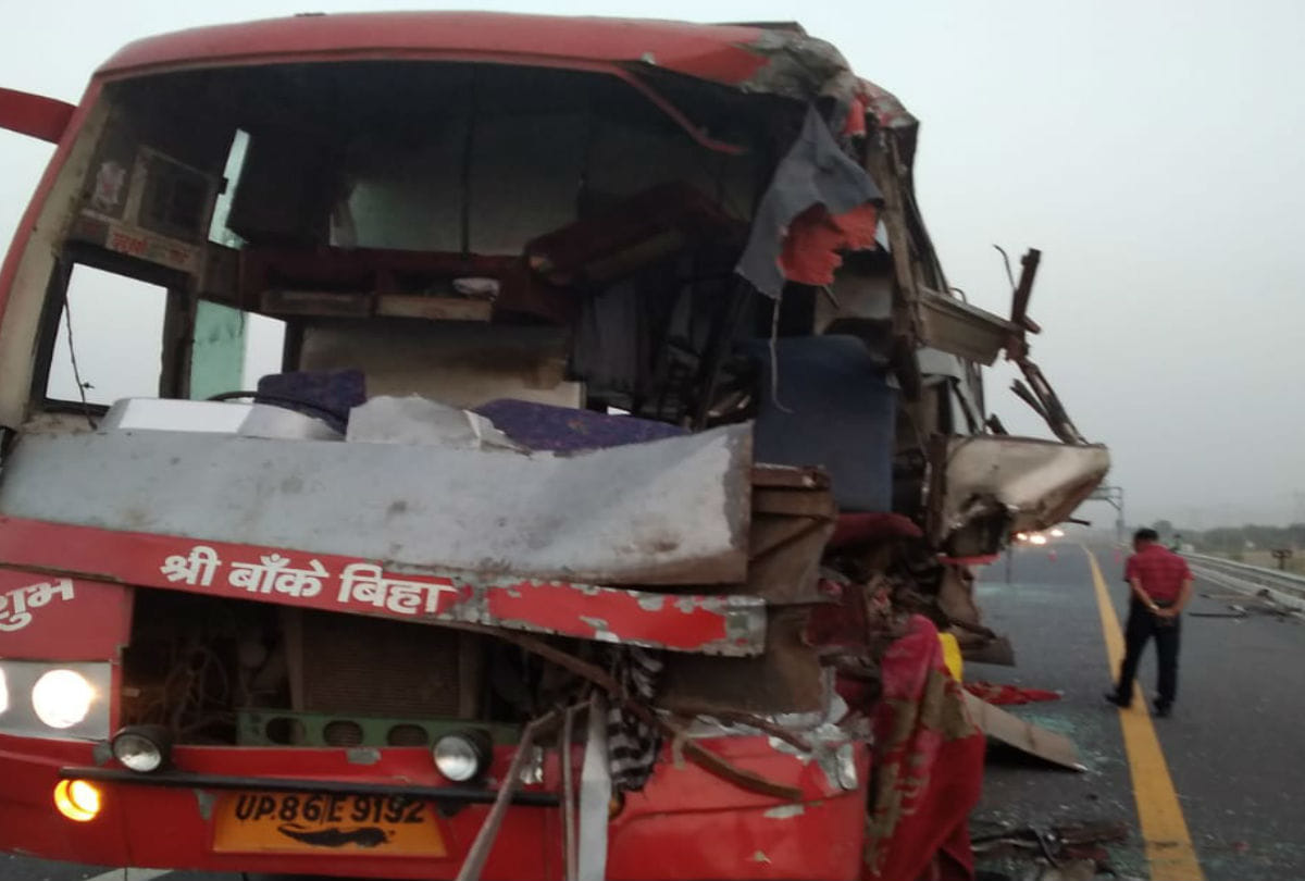 accident at agra lucknow express way women died and 9 injured breaking news in hindi