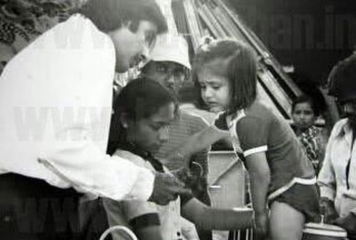 when baby kareena kapoor shooting set on randhir kapoor film pukar