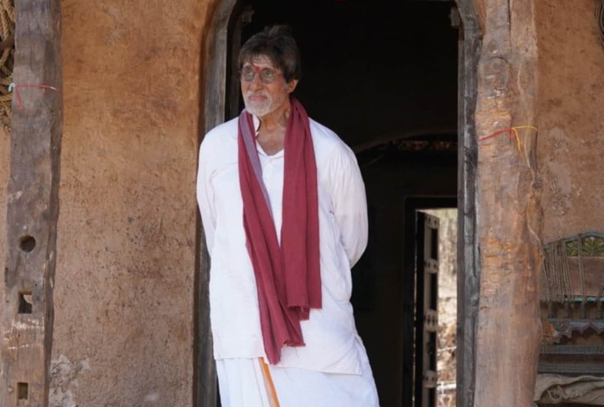 Amitabh Bachchan write a emotional blog for veeru Devgan after his death