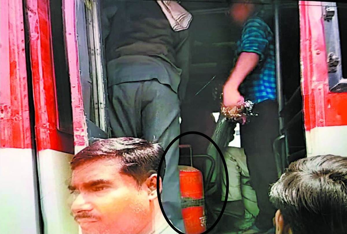 ignoring rules and security conductor and driver carried gas cylinder in bus