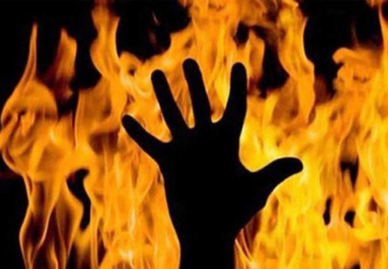 Due to domestic discord woman set fire along with child