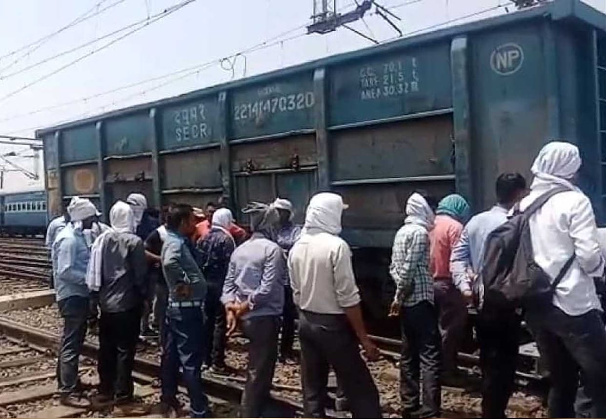 goods train Wagon derailed in kanpur