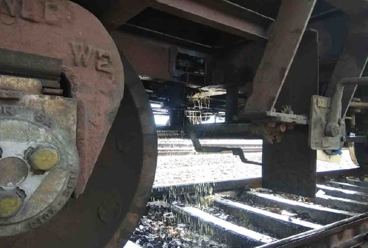 Goods train three coaches derail,  Moradabad, UP