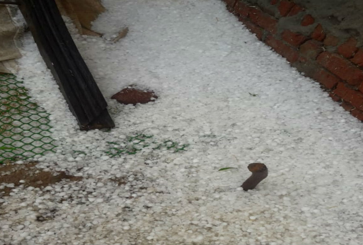 Heavy Hail Showers with Rain in mathura weather news