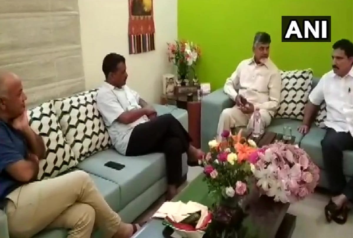 Andhra Pradesh Chief Minister N Chandrababu Naidu meets Delhi CM Arvind Kejriwal