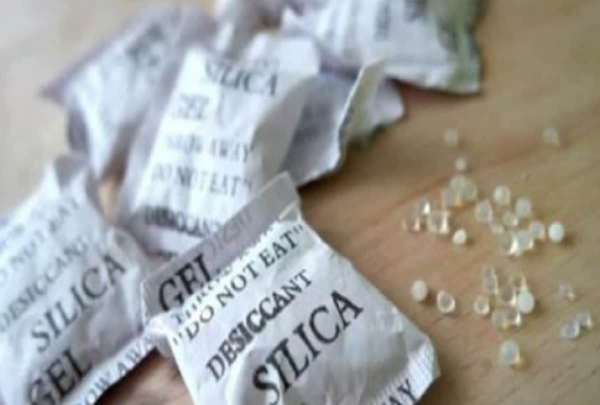 if water comes inside the car in rainy season, dry interior with these methods, drain plug microfiber vaccum